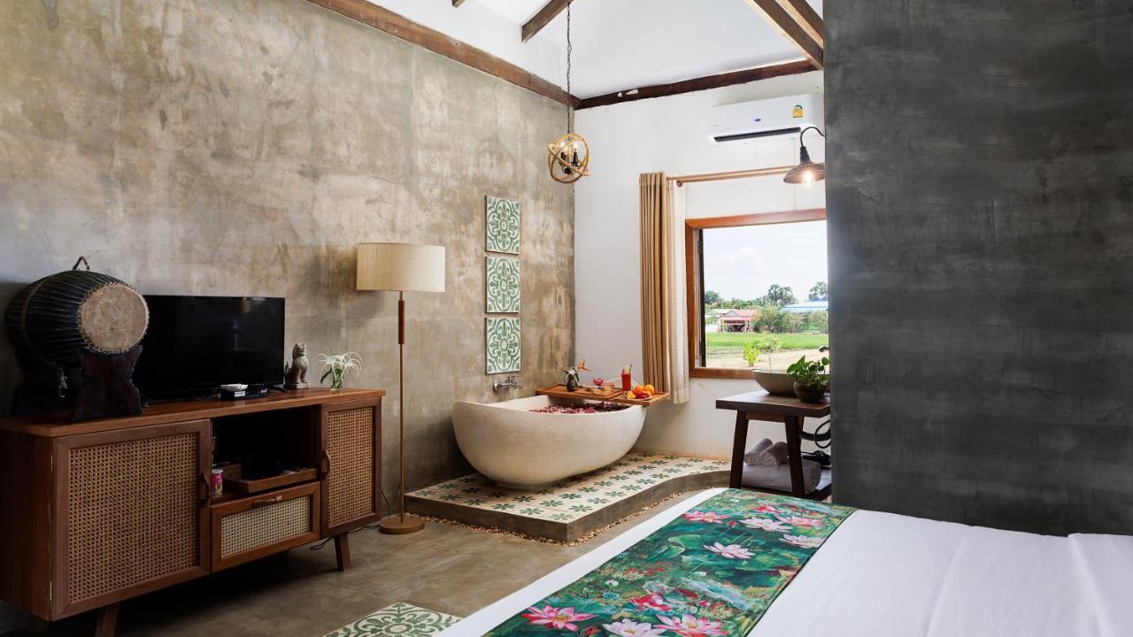 Dontrei Angkor Hotel 4*