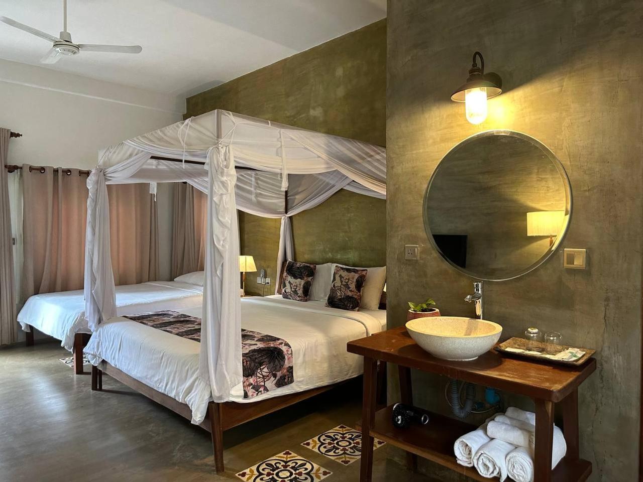 Dontrei Angkor Hotel 4*