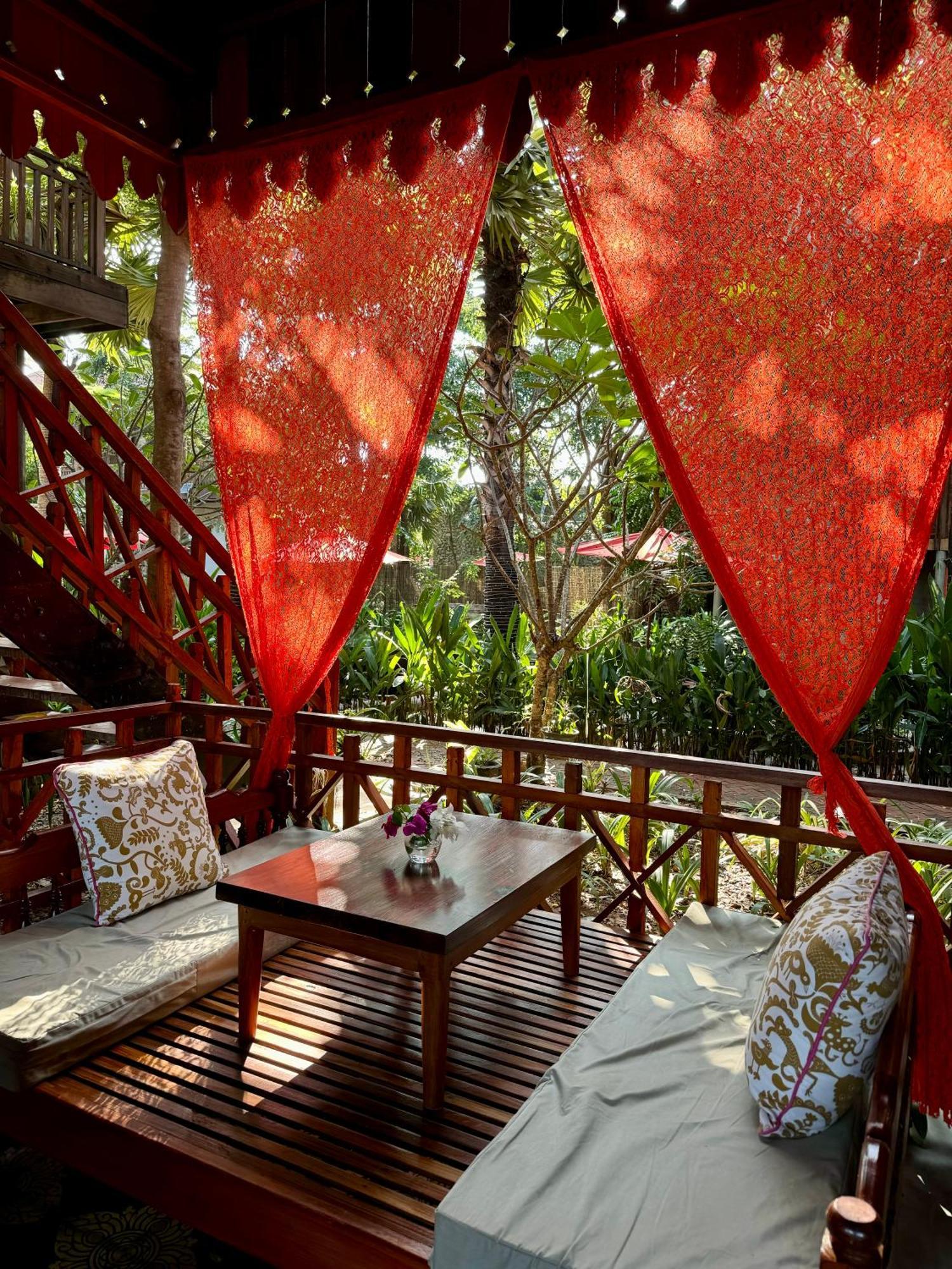 Dontrei Angkor Hotel 4*
